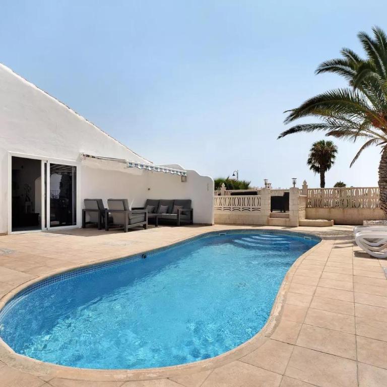 VILLA MALPAS Exceptional 3 Bed Villa - Sleeps 6 - Pool - HotTub- Parking - Villa de 1 dormitorio - 6