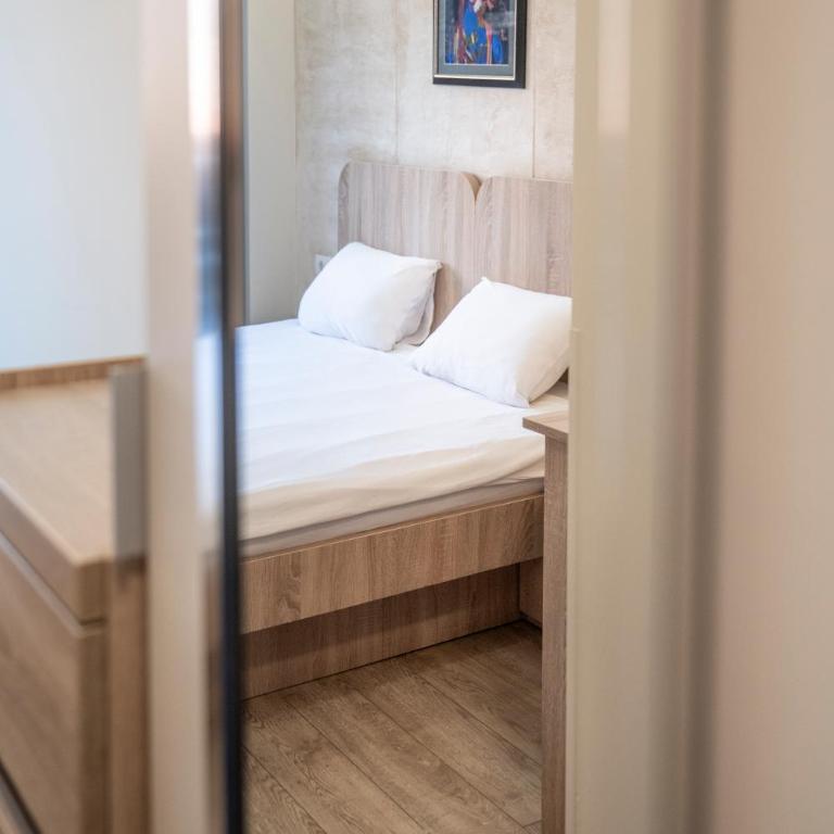 Villa ARS - Standardna Dvokrevetna Soba sa Bračnim Krevetom - 1