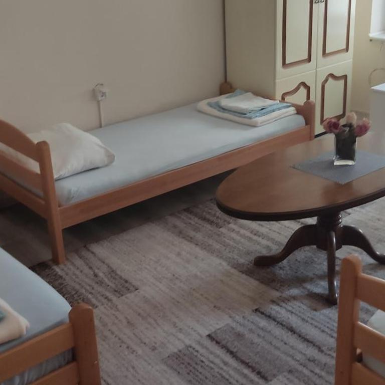 M&T Rooms - Triple Room with Shared Bathroom - 4