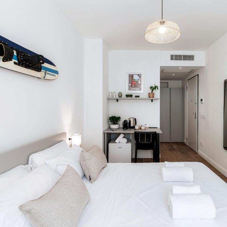 Casa Batèl Suites & Apartments - Ferry, Free Parking, Market & Lake Side - Double Room - 16
