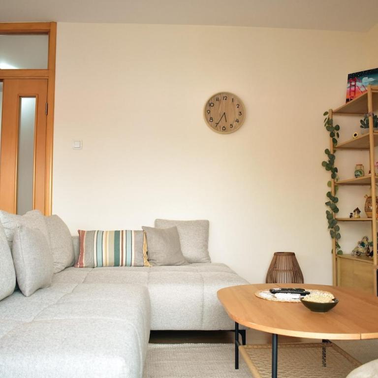 Olivers Cozy and Spacious Apt - Apartman sa 2 Spavaće Sobe - 2