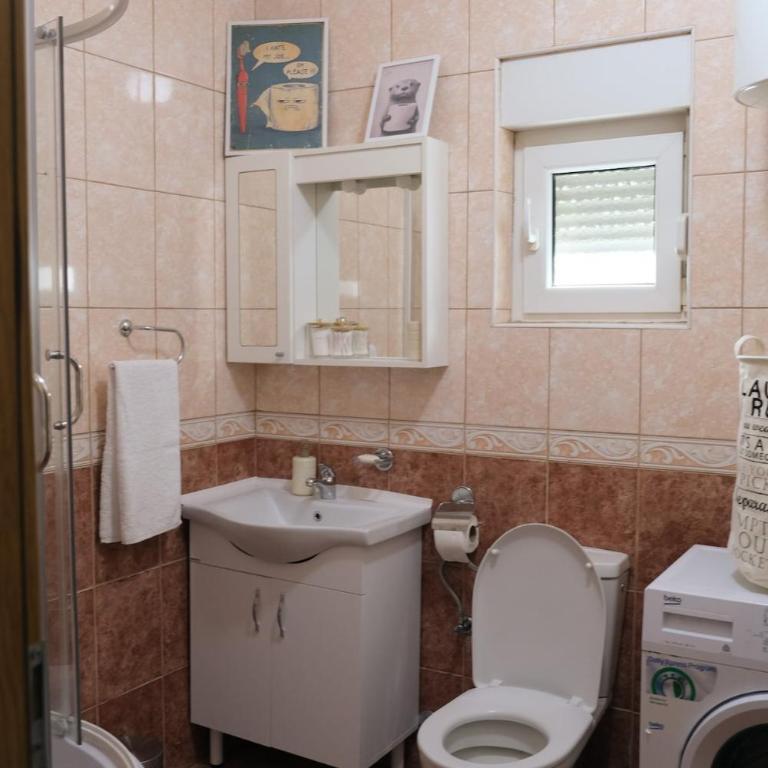 Olivers Cozy and Spacious Apt - Apartman sa 2 Spavaće Sobe - 23