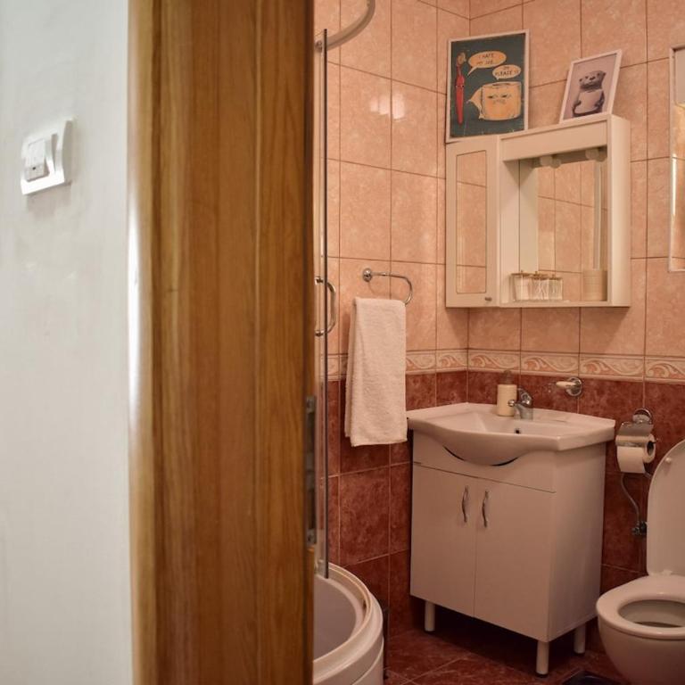 Olivers Cozy and Spacious Apt - Apartman sa 2 Spavaće Sobe - 34
