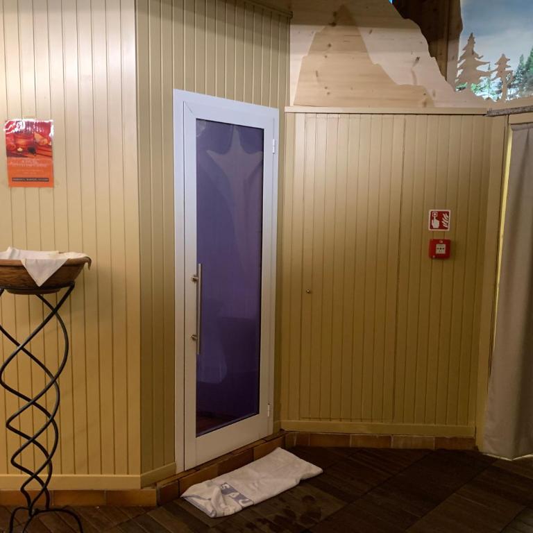 Appartamento Stella Alpina con sauna piscina palestra e posto auto - Appartamento con 2 Camere da Letto e con Vista Montagna - 84