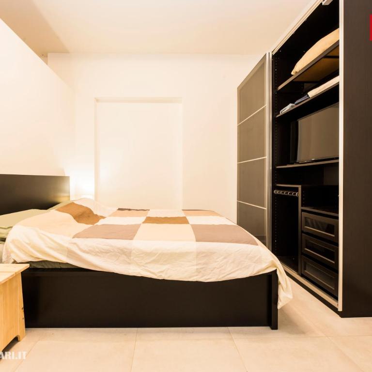 Bilocale in Via Carducci -Portoria - One-Bedroom Apartment - 4