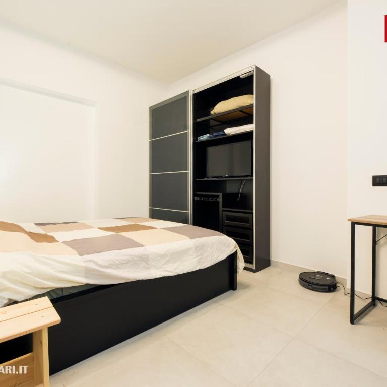 Bilocale in Via Carducci -Portoria - One-Bedroom Apartment - 1