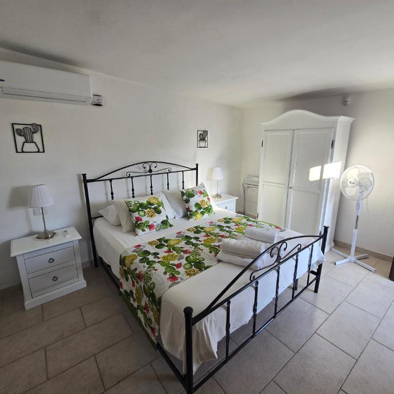 Trullo Olivia con piscina riscaldata, natura e relax - Three-Bedroom House - 36