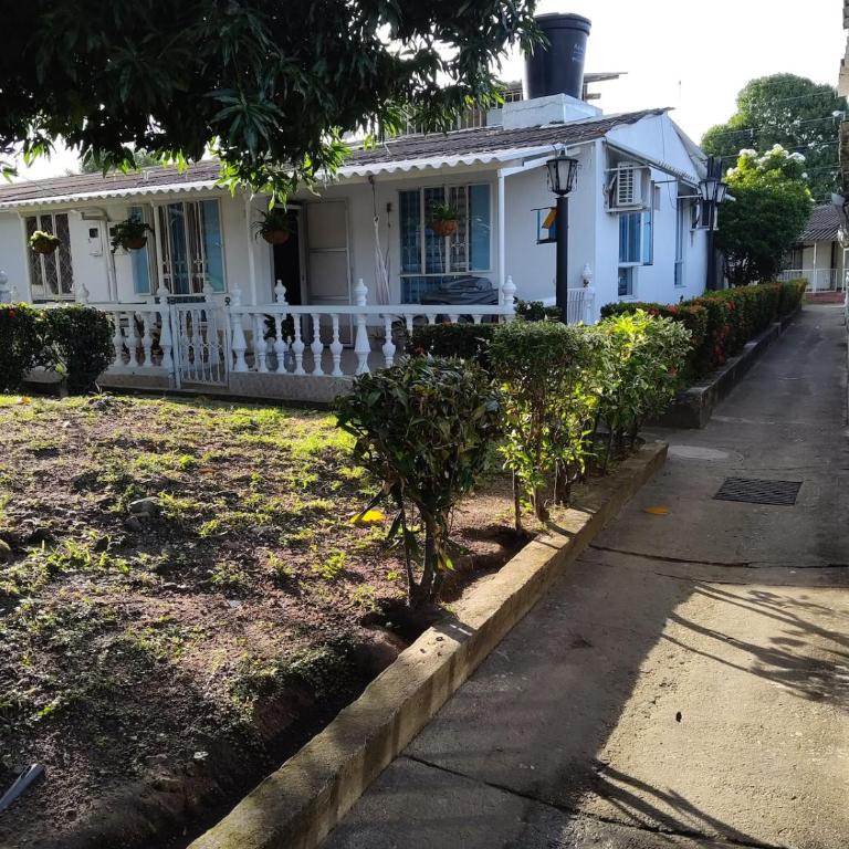 Casa Familiar Vacacional Flandes - Casa de 3 dormitorios - 2