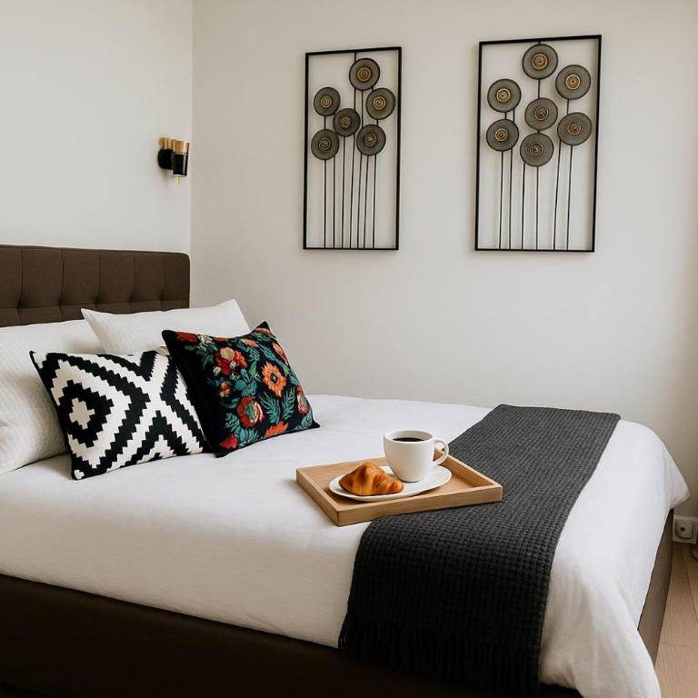 BEAUTY SAINT PAUL renovated February 2026 - Studio - 17