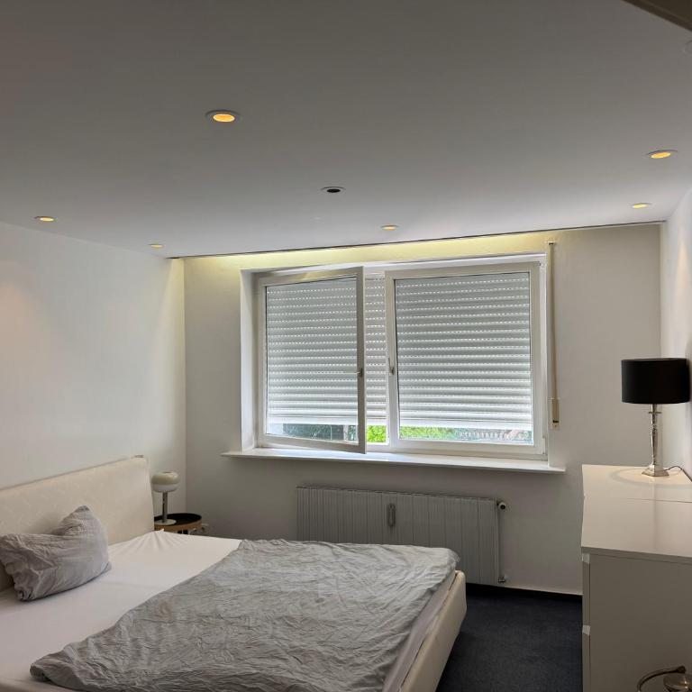 Quiet Family Apartment - 10 min to Center & Oktoberfest - Free Parking - near Nymphenburg Palace & Botanical Garden - Apartment mit 3 Schlafzimmern - 3