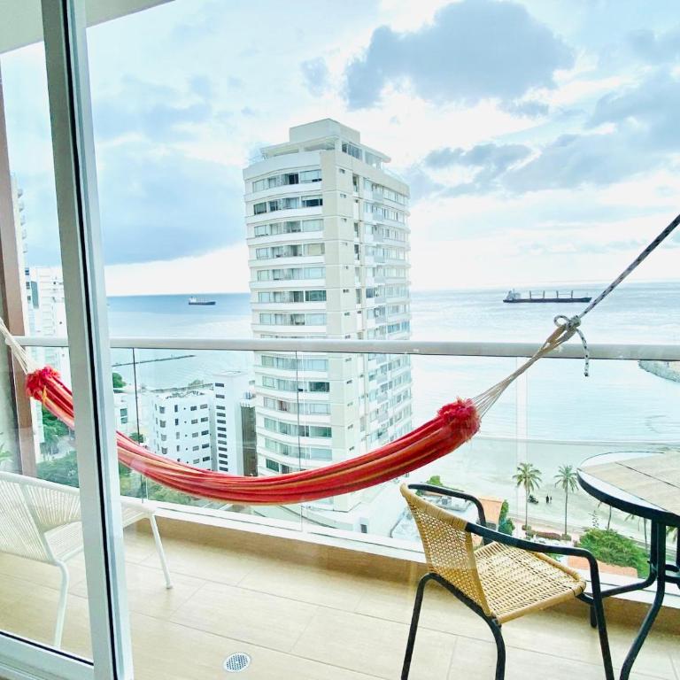 Blue Loft 14th floor with balcony overlooking the ocean and marina, Jacuzzi, Sauna, Turkish bath, swimming pool, gym, spa y bar - One-Bedroom Apartment - 13