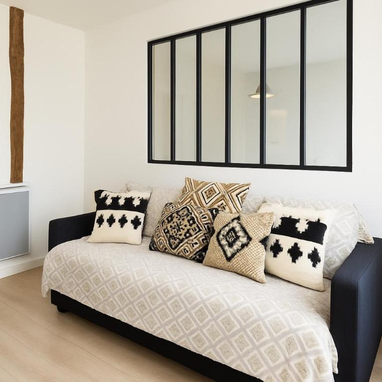 BEAUTY SAINT PAUL renovated February 2026 - Chambre Familiale Deluxe - 2