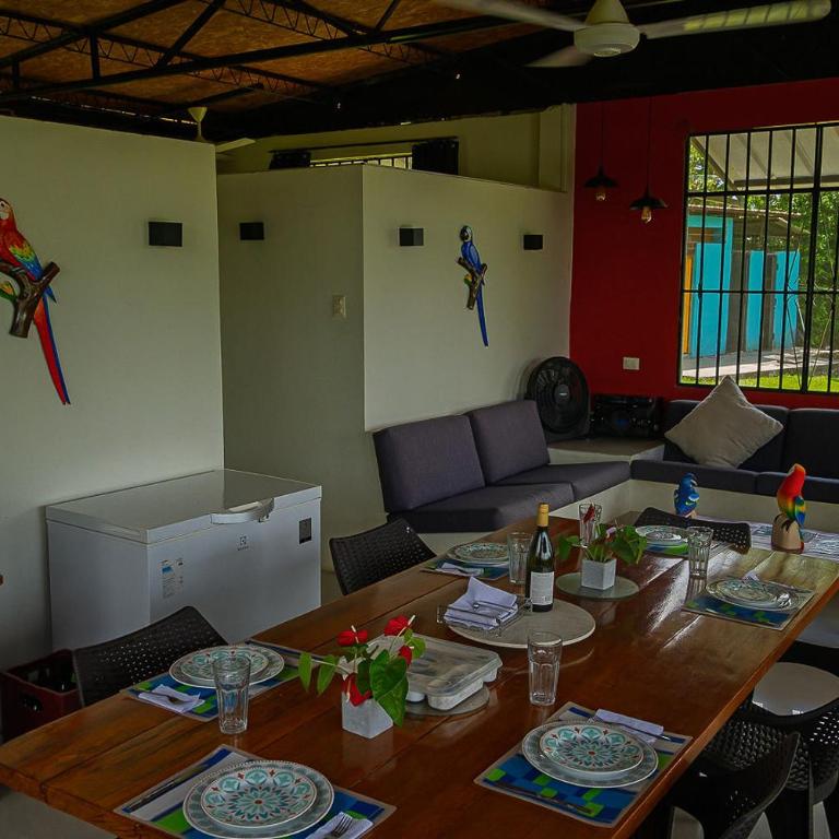 Guacamayo Azul - Habitación Triple Básica con baño compartido - 6