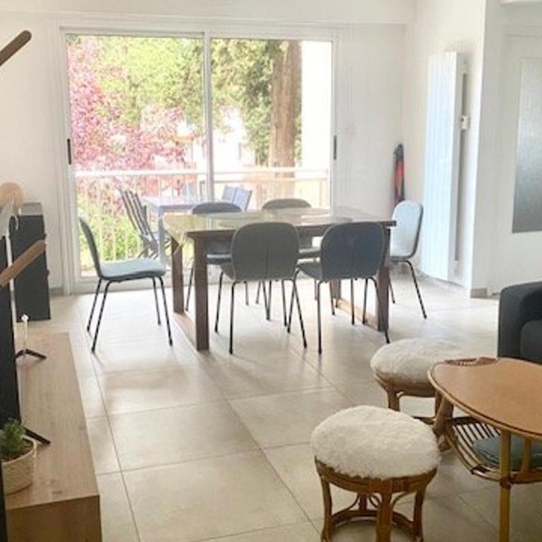 très bel F3 avec balcon - FR-1-703-217 - Appartement - 6