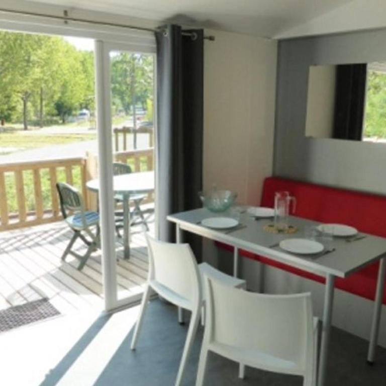 Mobil-home 4 pers. avec terrasse à Puget-Théniers - API-1-52-717 - Mobile Home - 3