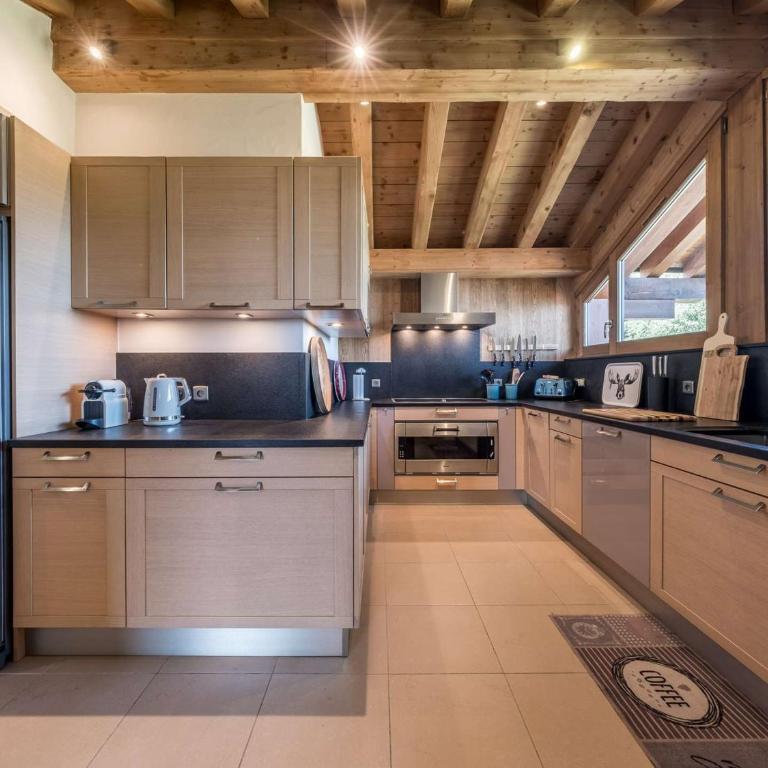Courchevel 1850: Appartement ski-in/ski-out, 3 chambres, Wi-Fi, parking - FR-1-631-235 - Apartment - 8
