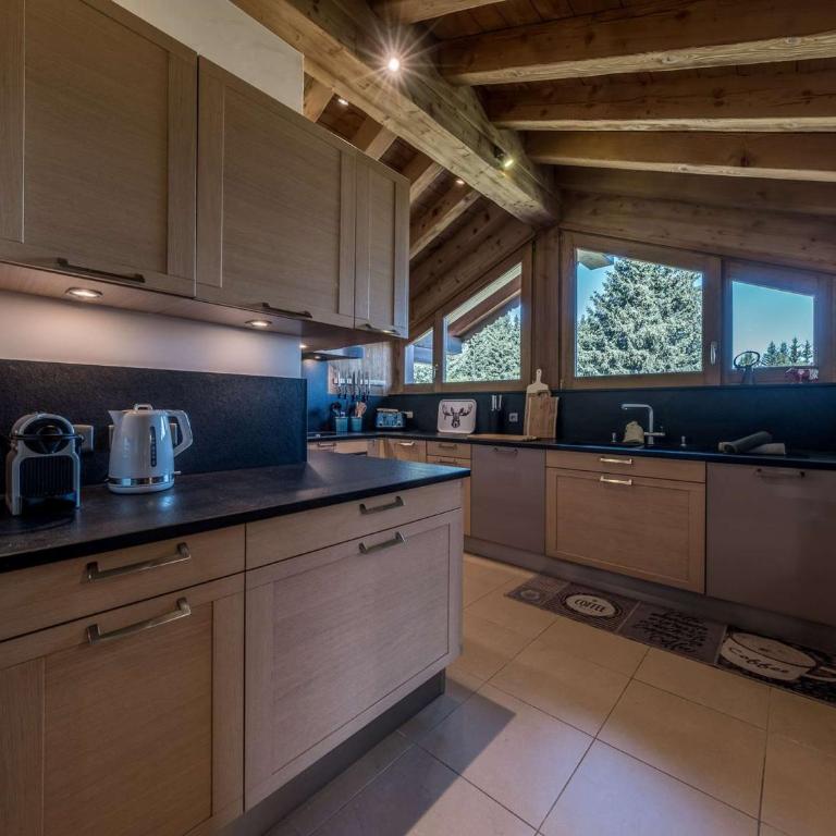 Courchevel 1850: Appartement ski-in/ski-out, 3 chambres, Wi-Fi, parking - FR-1-631-235 - Apartment - 9