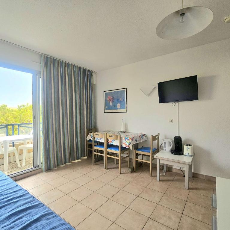 Appartement 2 pièces avec terrasse et piscine à Balaruc-les-Bains - FR-1-553-311 - Apartment - 6