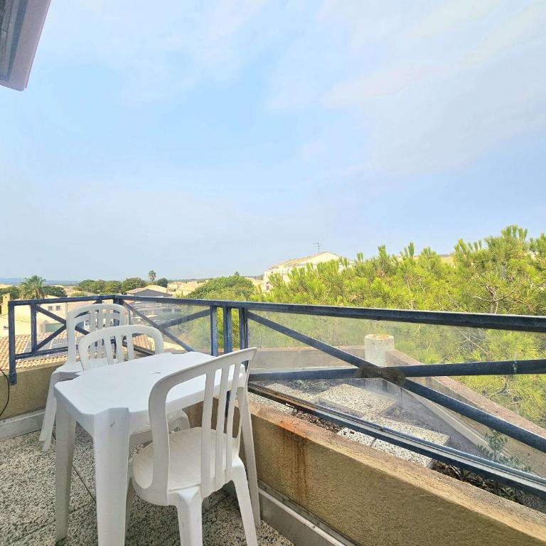 Appartement 2 pièces avec terrasse et piscine à Balaruc-les-Bains - FR-1-553-311 - Apartment - 14
