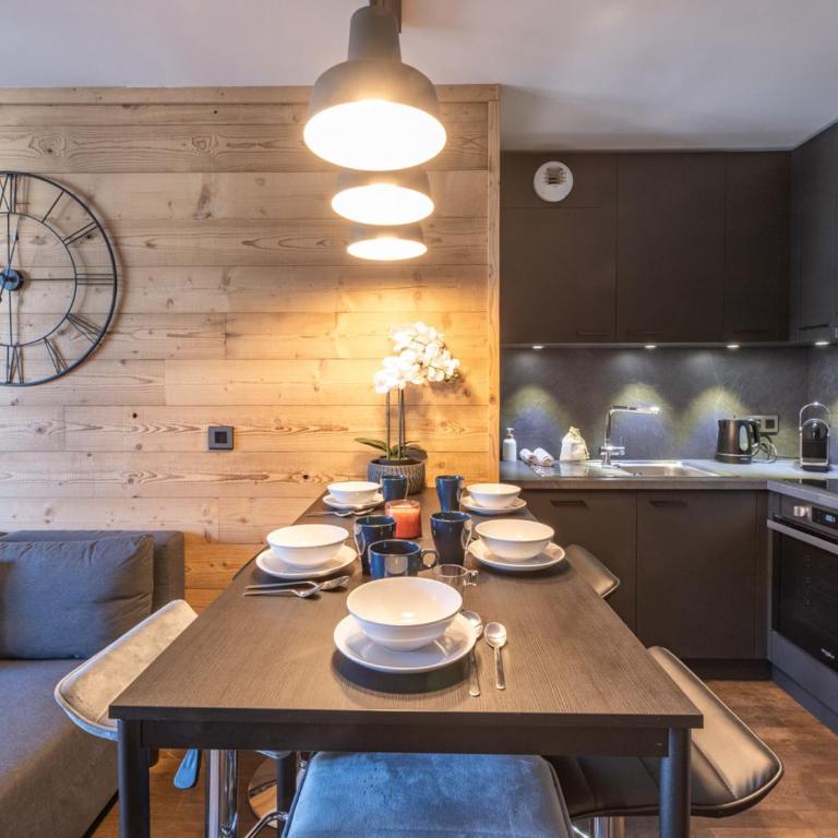 Appartement neuf, proche pistes, retour skis aux pieds, terrasse sud - FR-1-645-90 - Appartement - 5