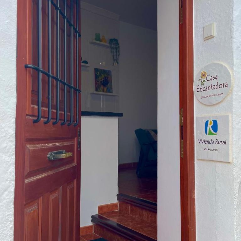 Cosy Andalusian Home with Roof Terrace in Town Centre - Casa de 2 dormitorios - 7