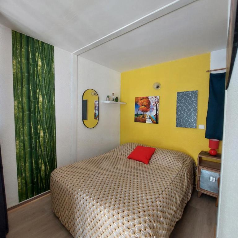 Appartement 2pers, superbe vue montagne, exposé sud, Résidence très calme, parking, 5mns à pied du centre - Appartement 1 Chambre - 13