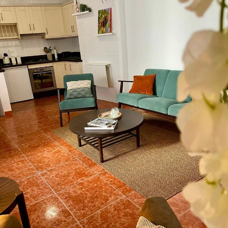 Cosy Andalusian Home with Roof Terrace in Town Centre - Casa de 2 dormitorios - 12