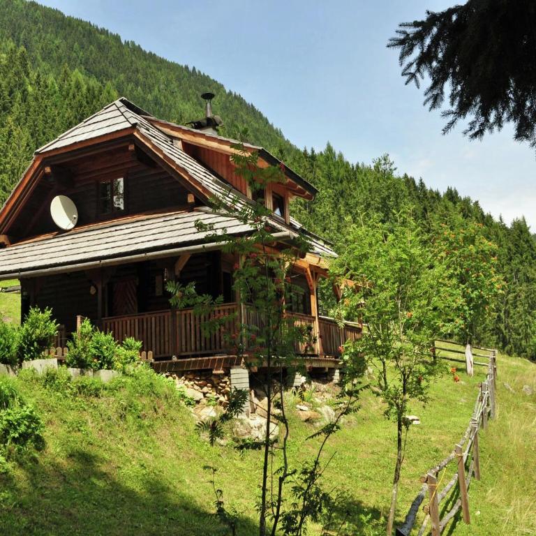 Chalet in Kolbnitz near Ski Slopes - Chalet mit 2 Schlafzimmern - 1