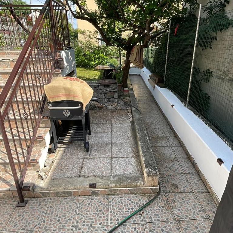 Casa indipendente con giardino privato e posto macchina gratuito - Casa con 2 Camere da Letto - 2