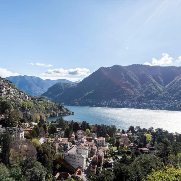 Hotel Asnigo - Camera Matrimoniale con Balcone e Vista Lago - 1
