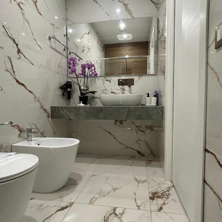 COLIBRI Rooms - Camera Tripla con Bagno Privato - 10