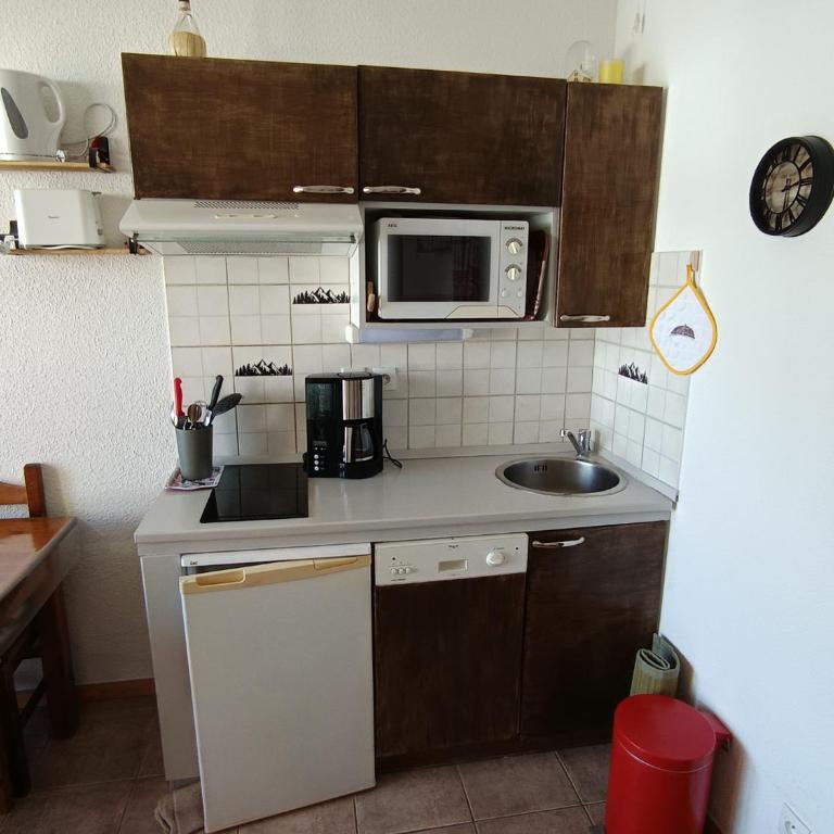 Studio charmant 4 pers, vue montagnes, parking inclus - Studio - 6