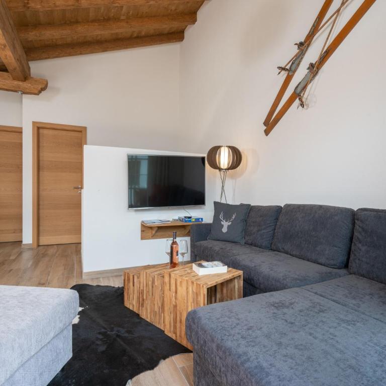 Chalet in Piesendorf near Ski Slopes - Ferienhaus mit 4 Zimmern - 4