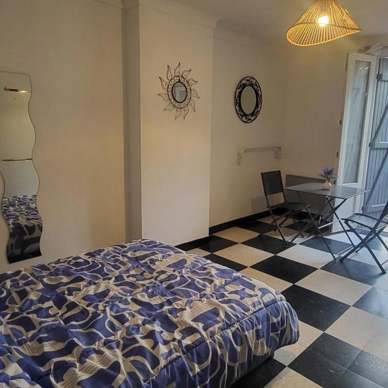 Chambre 1 - avec grande terrasse - Grande Chambre Double - 5