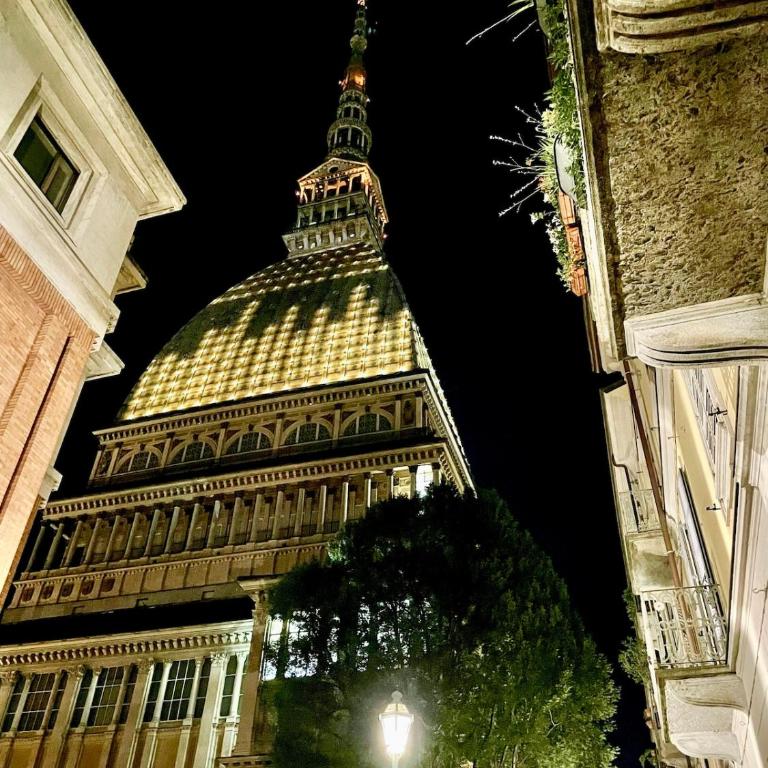 Suite Mole Antonelliana - Studio with Balcony - 35