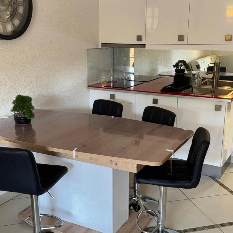 Nice studio with balcony - 250 m from the beach - Studio - 4