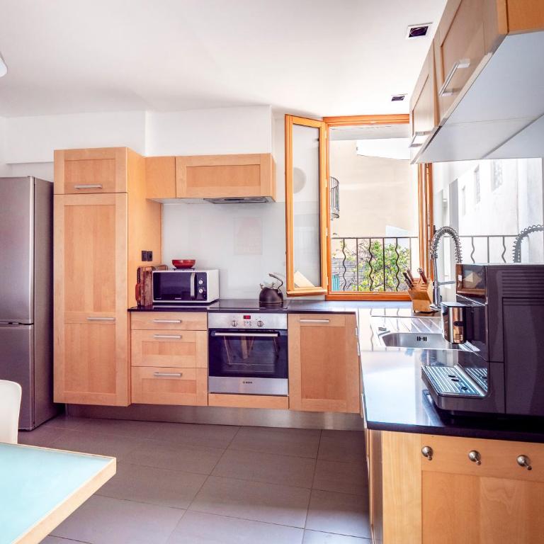 Appartement à 100m de la plage dans le quartier historique - Two-Bedroom Apartment - 3