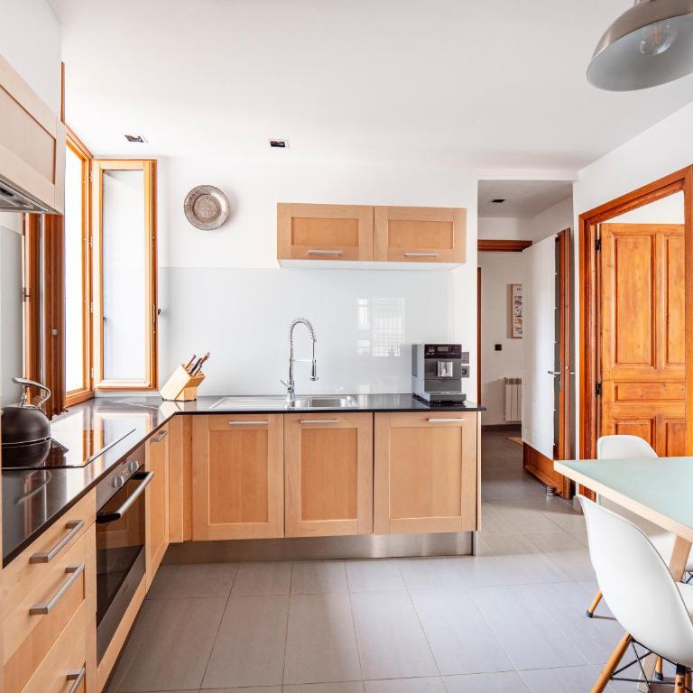 Appartement à 100m de la plage dans le quartier historique - Two-Bedroom Apartment - 4