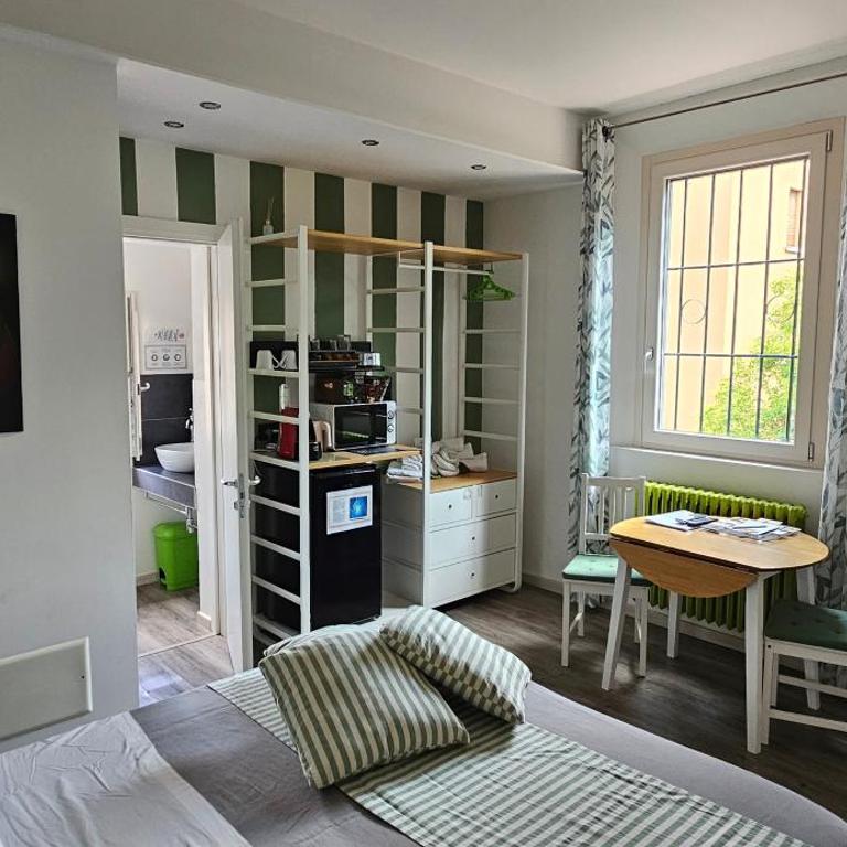 Wagon-lit - Double or Twin Room with Private Bathroom - 7