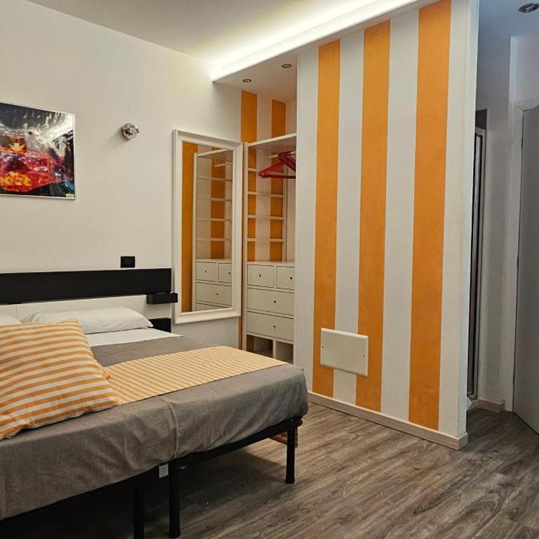 Wagon-lit - Triple Room with Private Bathroom - 17