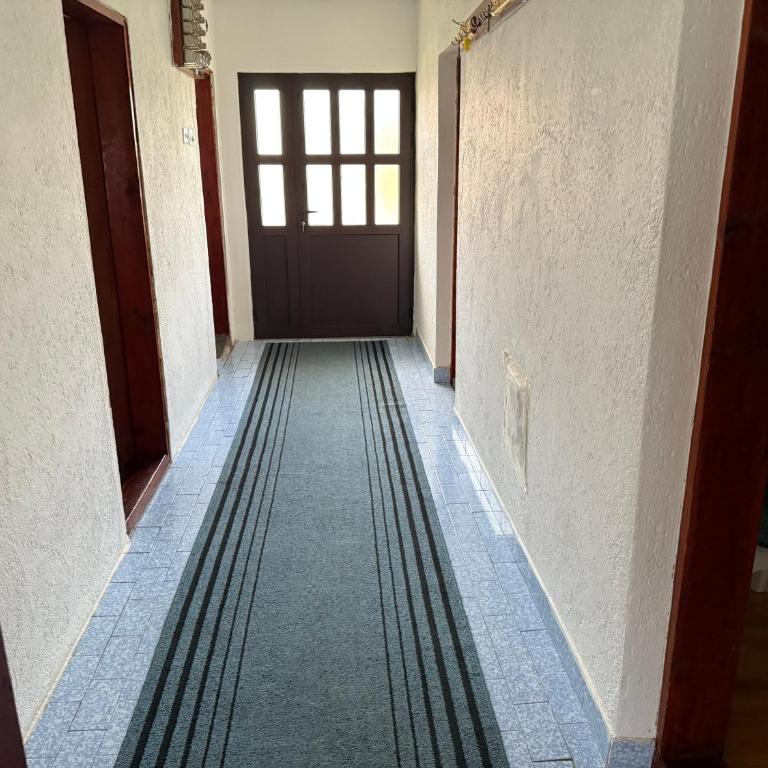 Apartman Marjana - Three-Bedroom Apartment - 2