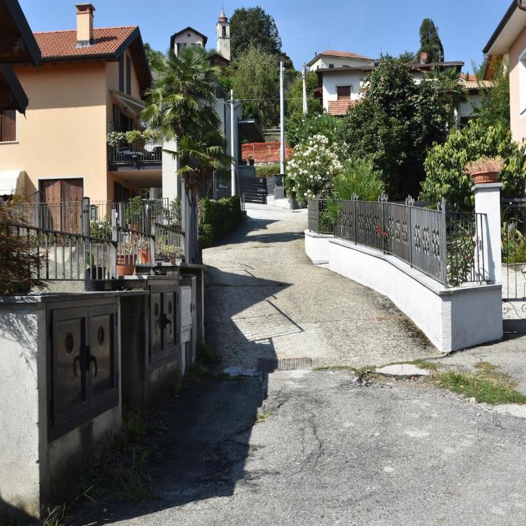 Chalet by Lake Maggiore with Garden Views - Casa Vacanze con 1 Camera da Letto - 27