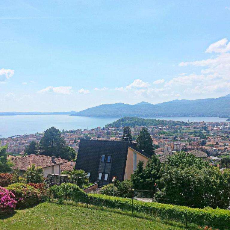 Chalet by Lake Maggiore with Garden Views - Casa Vacanze con 1 Camera da Letto - 16