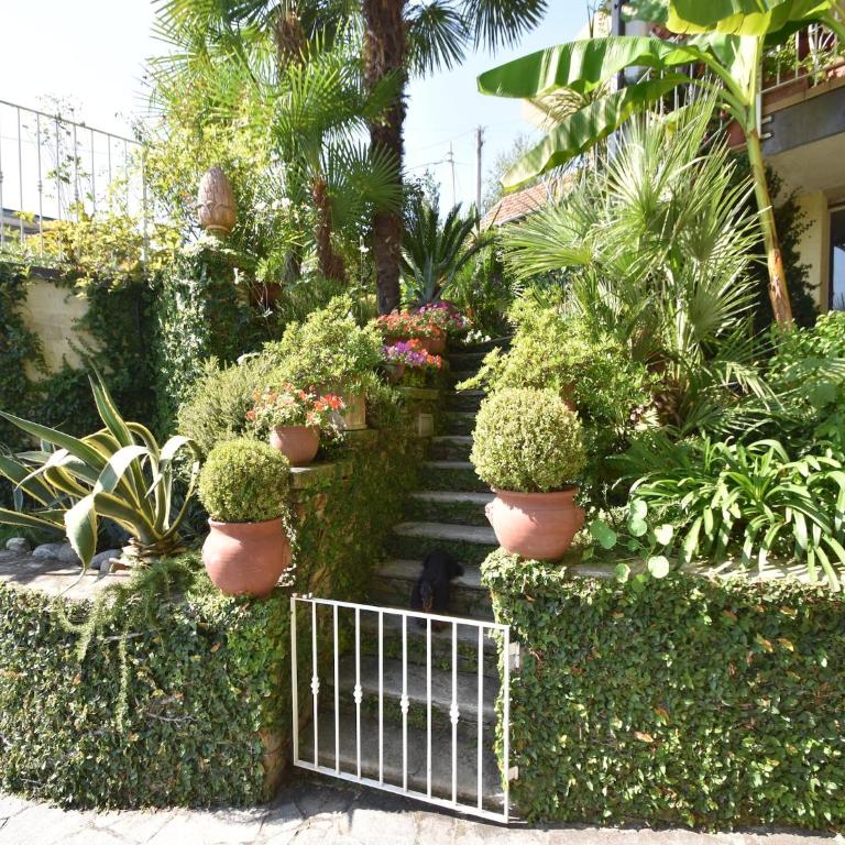 Chalet by Lake Maggiore with Garden Views - Casa Vacanze con 1 Camera da Letto - 4