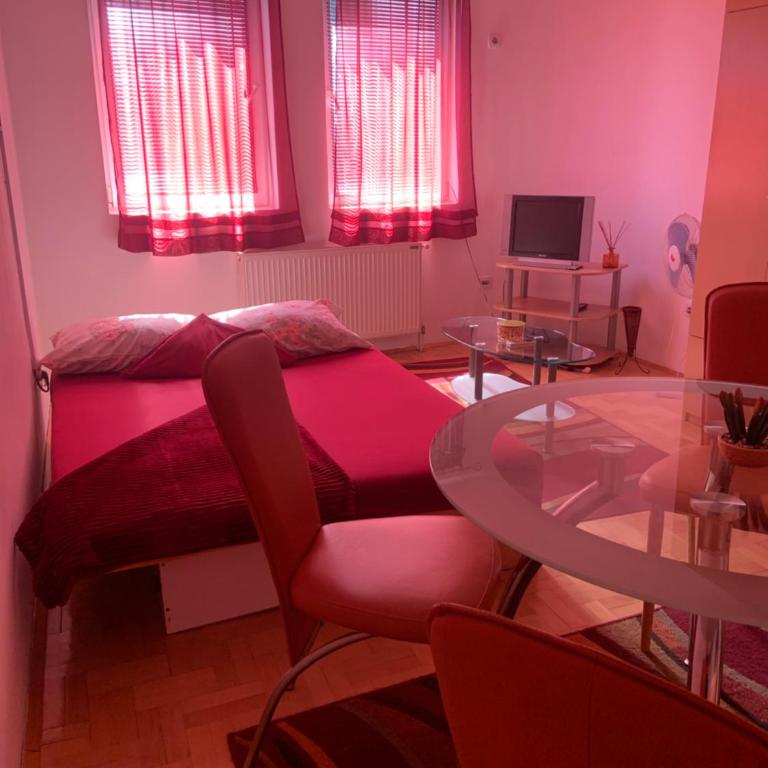 Urban Hideout City Center Nis - One-Bedroom Apartment - 5