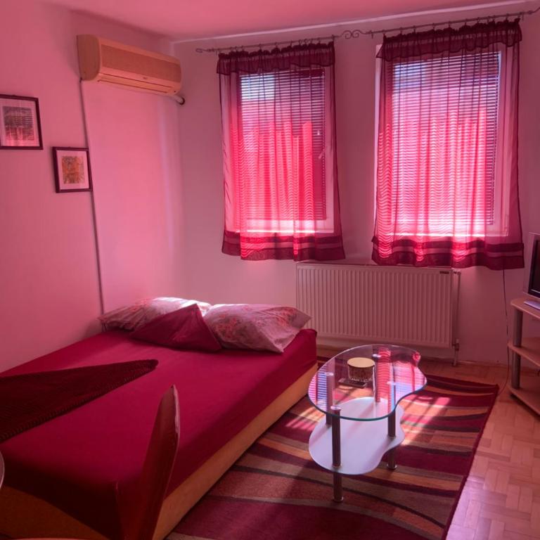 Urban Hideout City Center Nis - One-Bedroom Apartment - 1