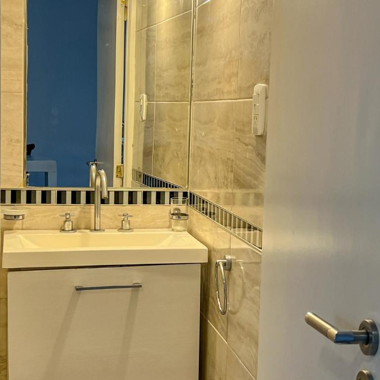 3 Habitaciones, Centro-Sur, Super completo y amplio - Apartamento de 3 dormitorios - 40
