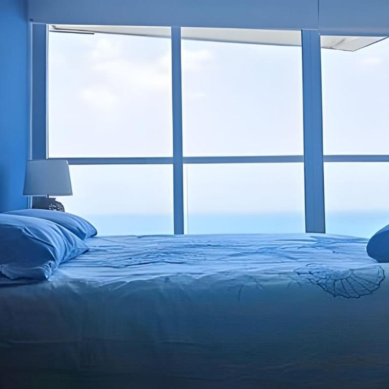 Luxury Escape: Sea, Comfort & Style - One-Bedroom Premium Apartment with Ocean View - 2