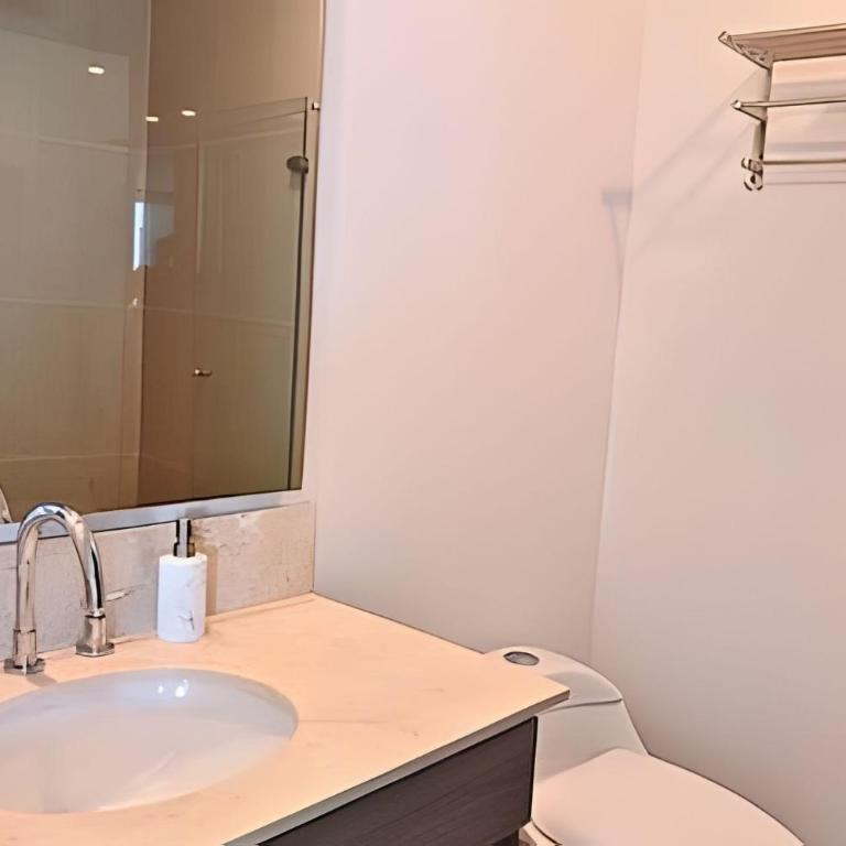 Luxury Escape: Sea, Comfort & Style - One-Bedroom Premium Apartment with Ocean View - 22