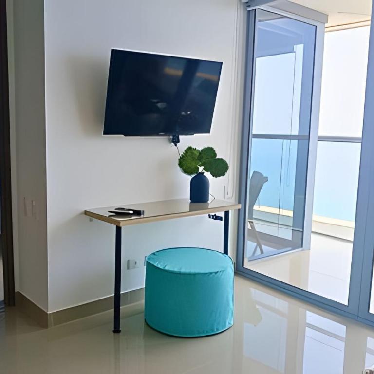 Luxury Escape: Sea, Comfort & Style - One-Bedroom Premium Apartment with Ocean View - 26